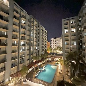 Kiel 5-Star Condo Hotel Across Naia Manila Airport Terminal 3
